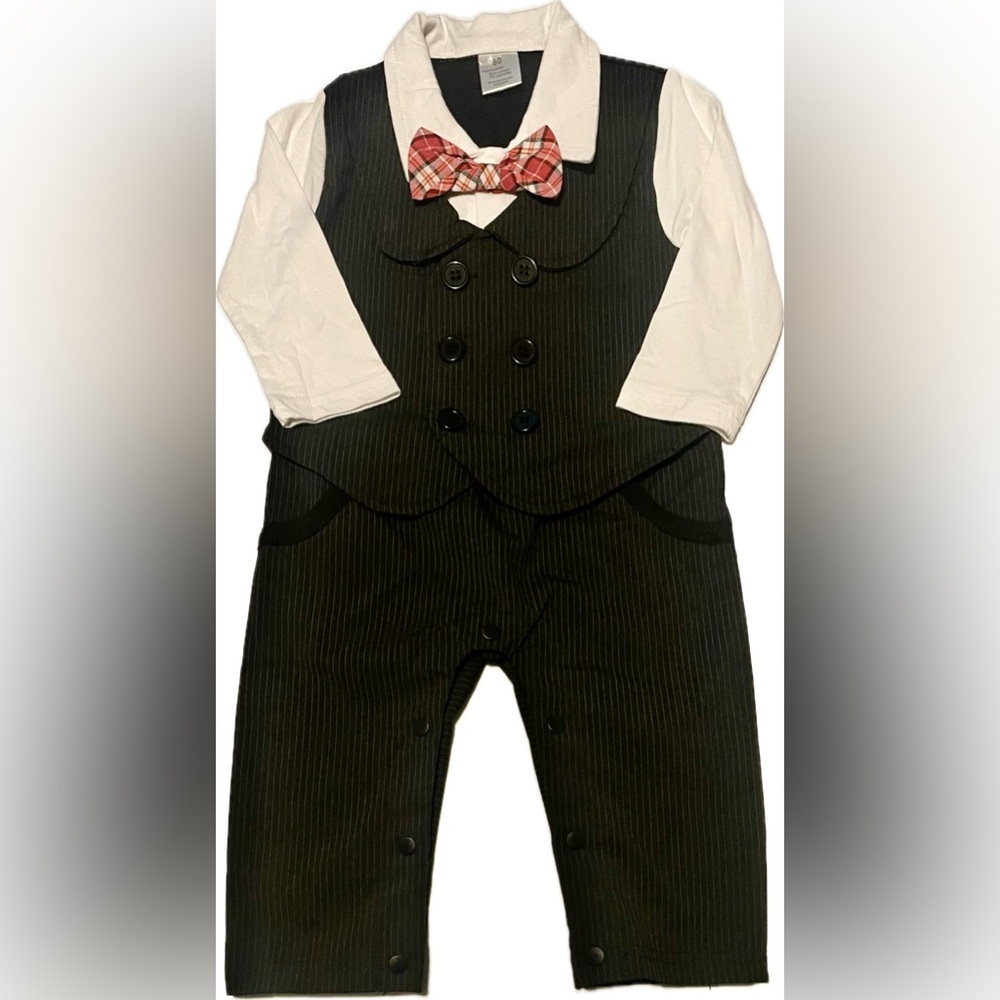 ONE PIECE SUIT sz 12mo (80)